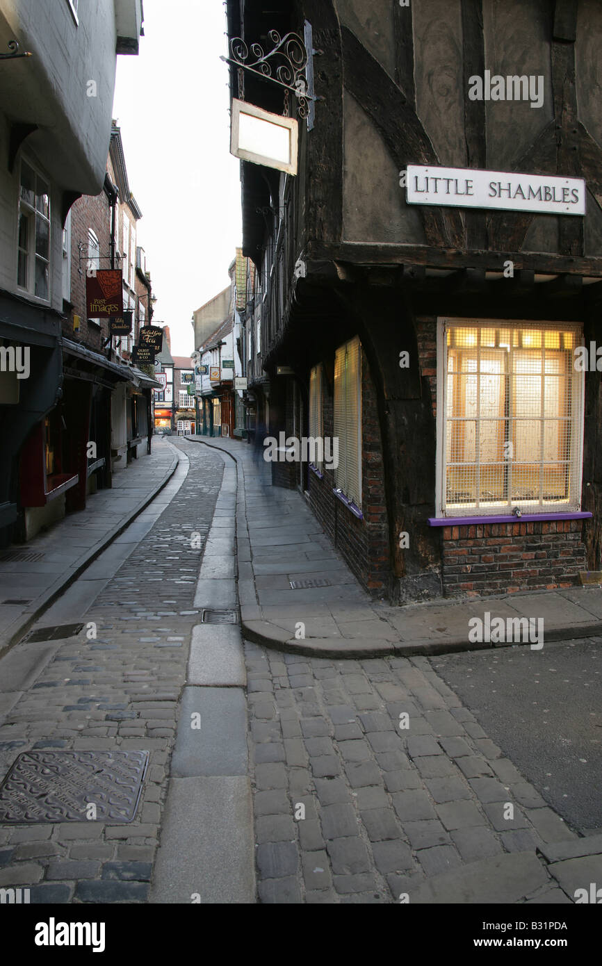 City of York, England. Eine Vielzahl von Geschäften, die jetzt die ehemalige Metzger von Trümmern und wenig durcheinander zu besetzen. Stockfoto