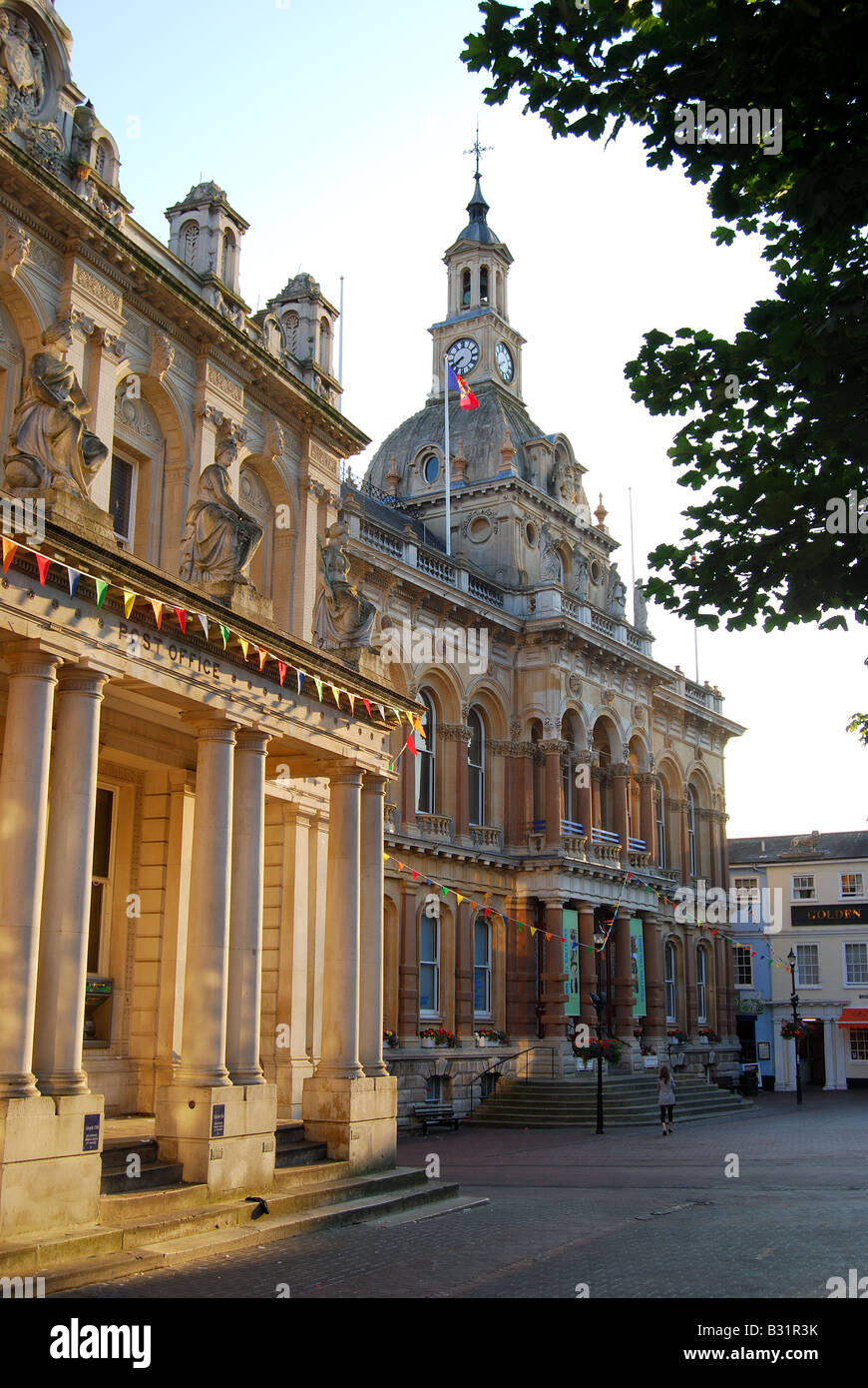 Das Rathaus am Sonnenaufgang, The Cornhill, Ipswich, Suffolk, England, Vereinigtes Königreich Stockfoto