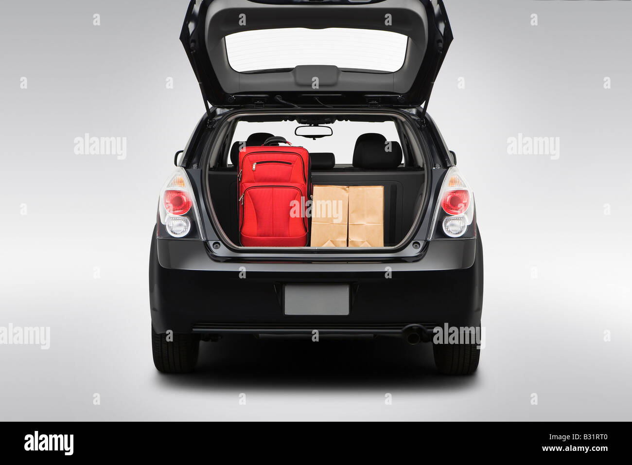 2009 Pontiac Vibe 2,4 L in schwarz - Stamm Requisiten Stockfoto