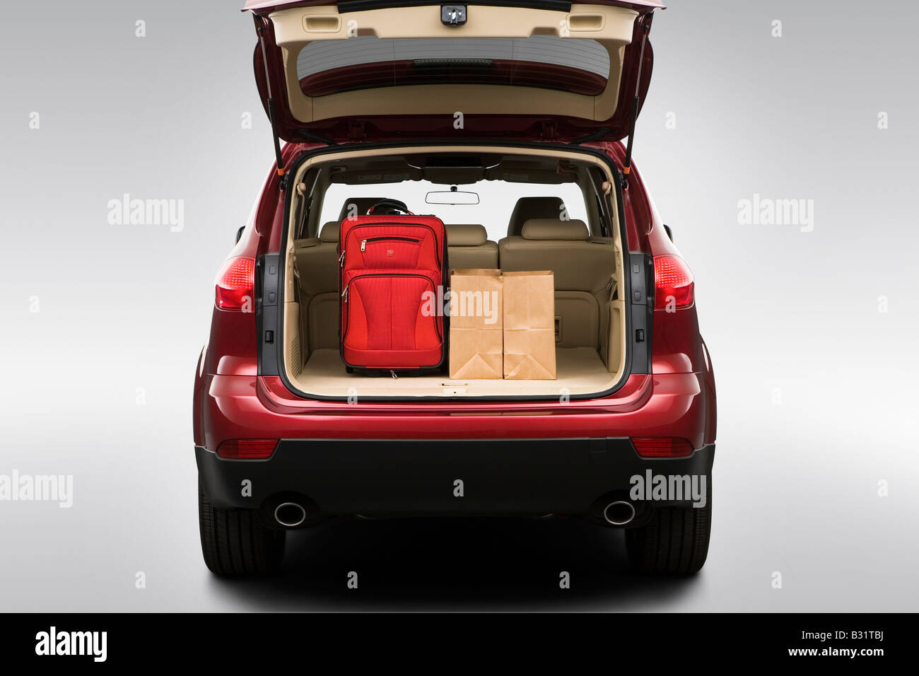 2009 Subaru Tribeca Limited in rot - Stamm Requisiten Stockfoto
