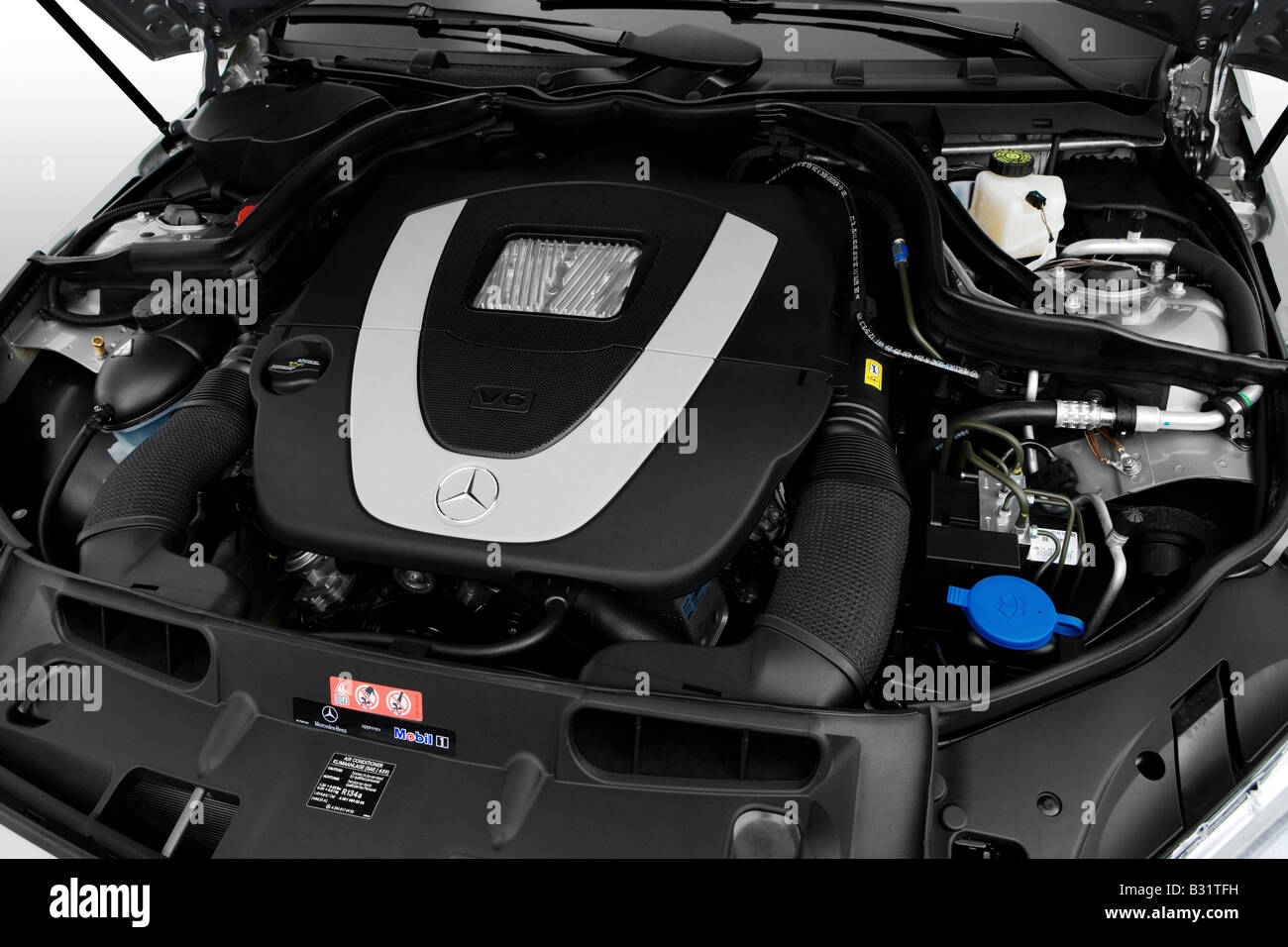 2008 Mercedes Benz C Klasse C300 In Grau Motor Stockfotografie Alamy