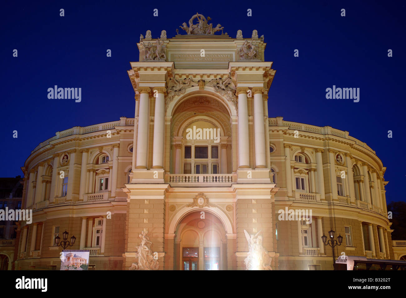 Die Oper in Odessa in der Nacht, Ukraine Stockfoto