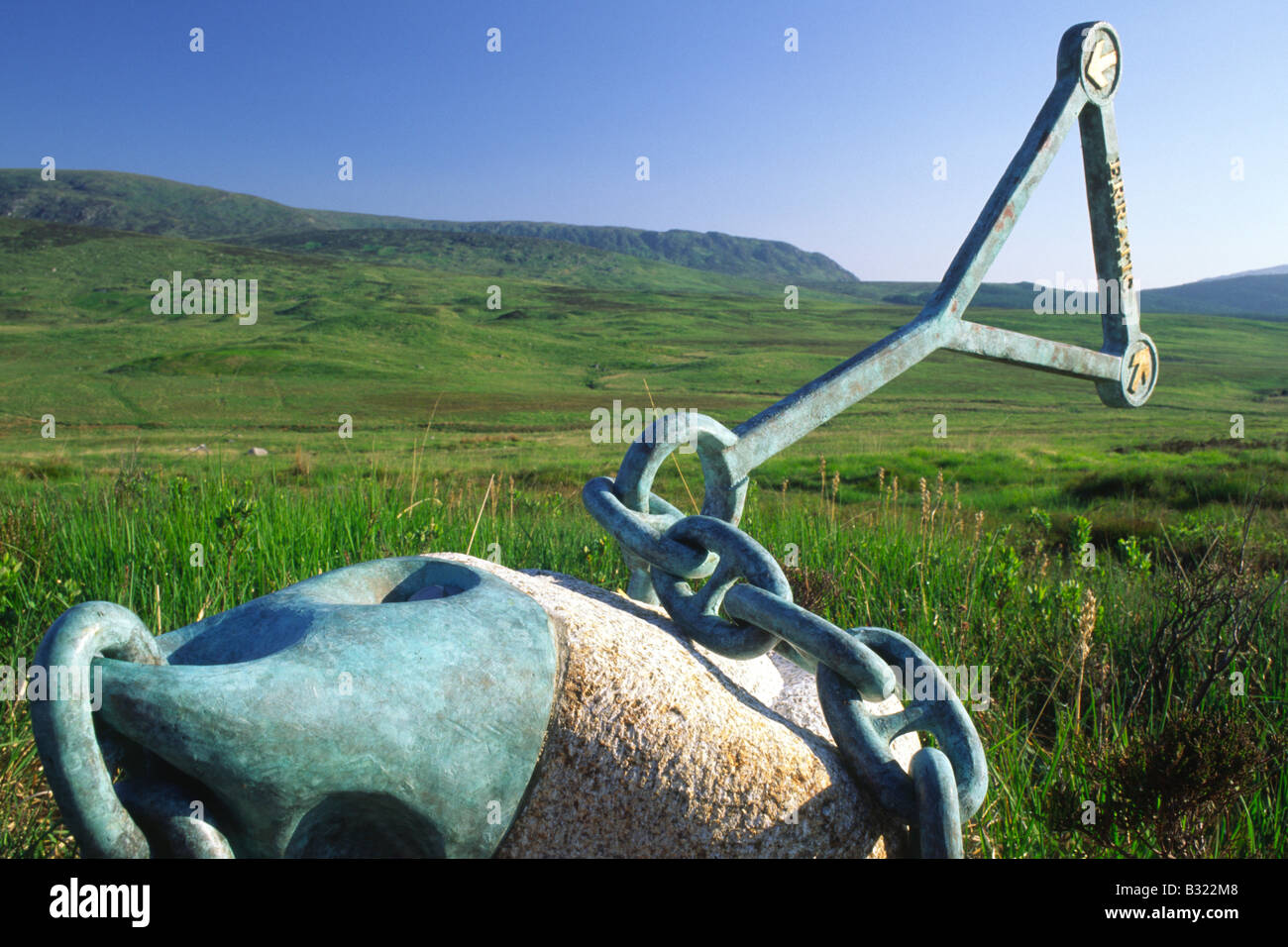 Kunstwerk in abgelegenen Galloway Landschaftsmaler Matt Baker Skulptur erratischen Cairnsmore der Flotte National Nature Reserve Scotland Stockfoto