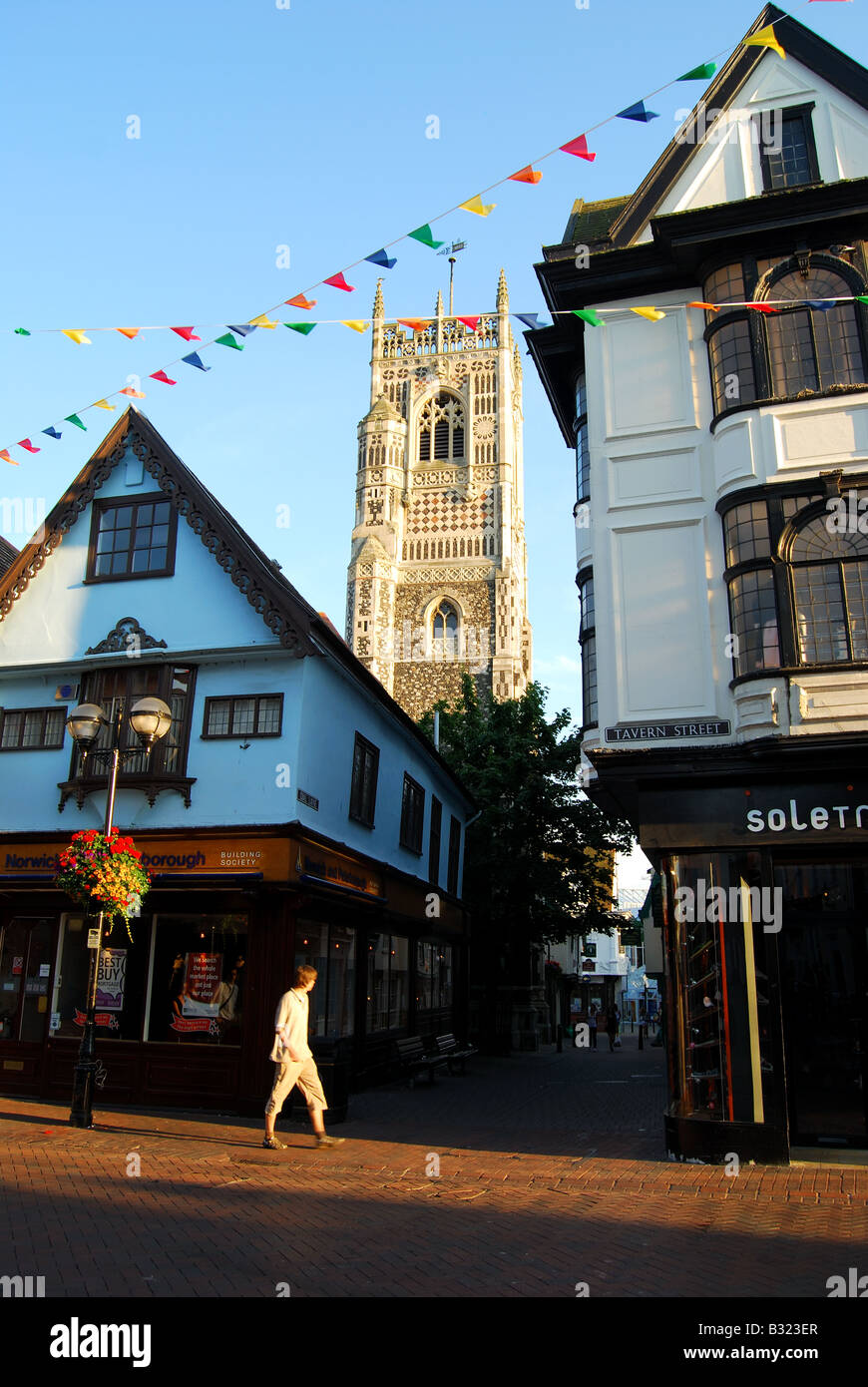 Turm des Heiligen Laurentius Kirche bei Sonnenaufgang, Zifferblatt Lane, Ipswich, Suffolk, England, Vereinigtes Königreich Stockfoto