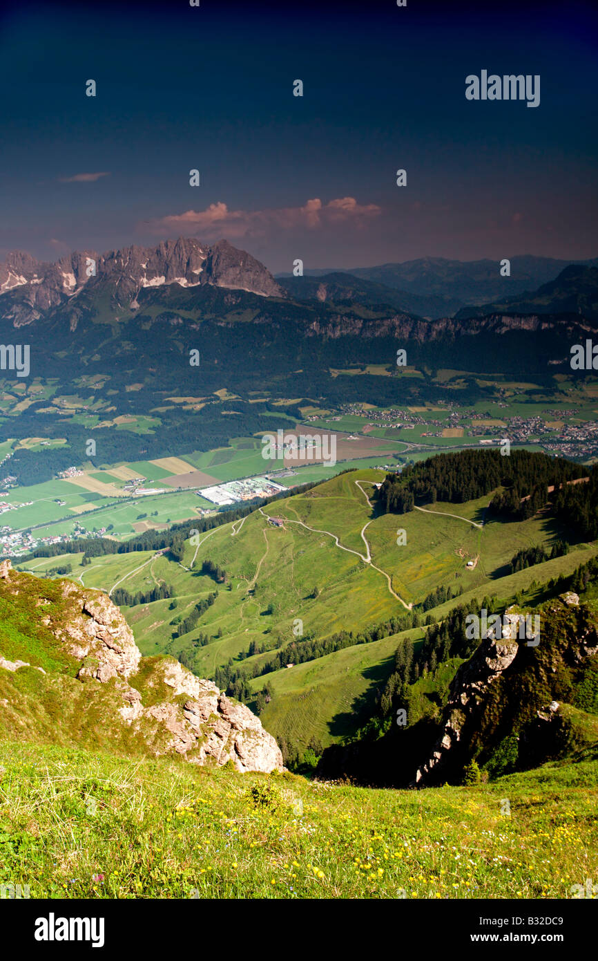 Kitzbühler Horn Aurach Trek: Alpentäler Stockfoto