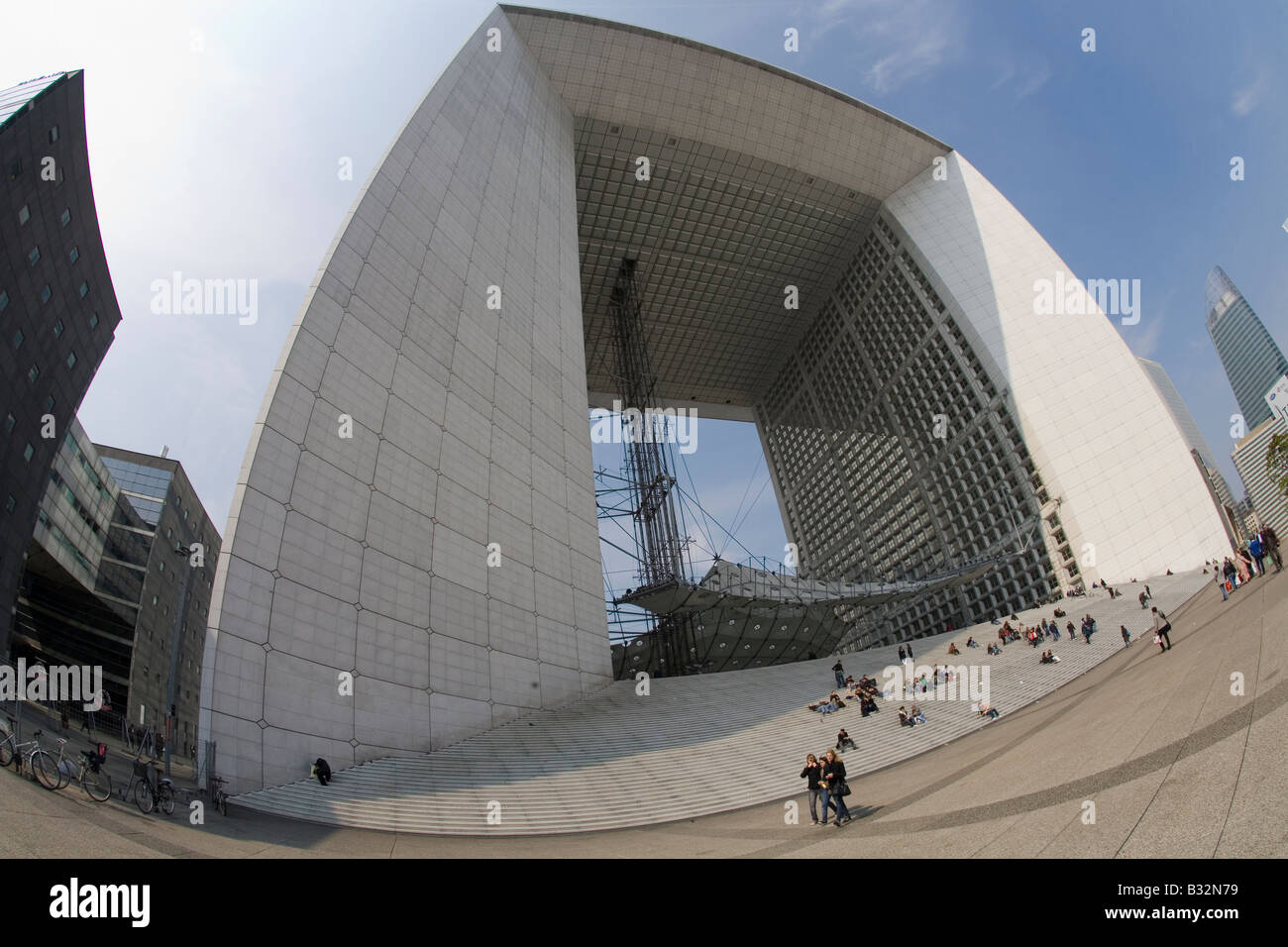 Le Grande Arche De La Defense von dem dänischen Architekten Otto van Spreckelsen Paris Frankreich Europa EU Stockfoto