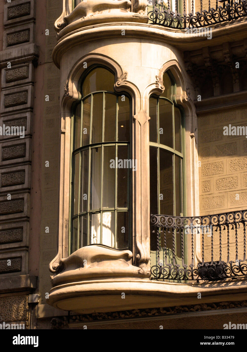 Detail der Fassade im modernistischen Stil, Barcelona, Katalonien, Spanien Stockfoto