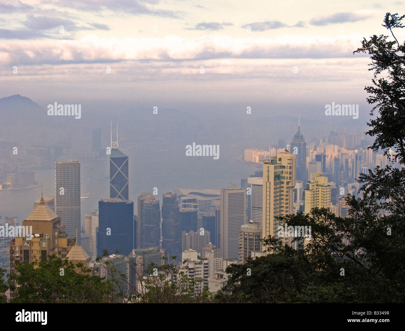 Blick vom Victoria Peak auf Hongkongs Central District, Hongkong, China Stockfoto