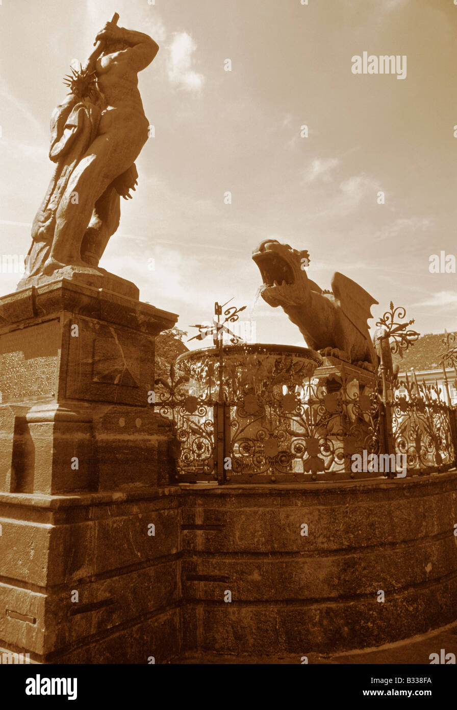 Lindwurm Fotos und Bildmaterial in hoher Auflösung Alamy