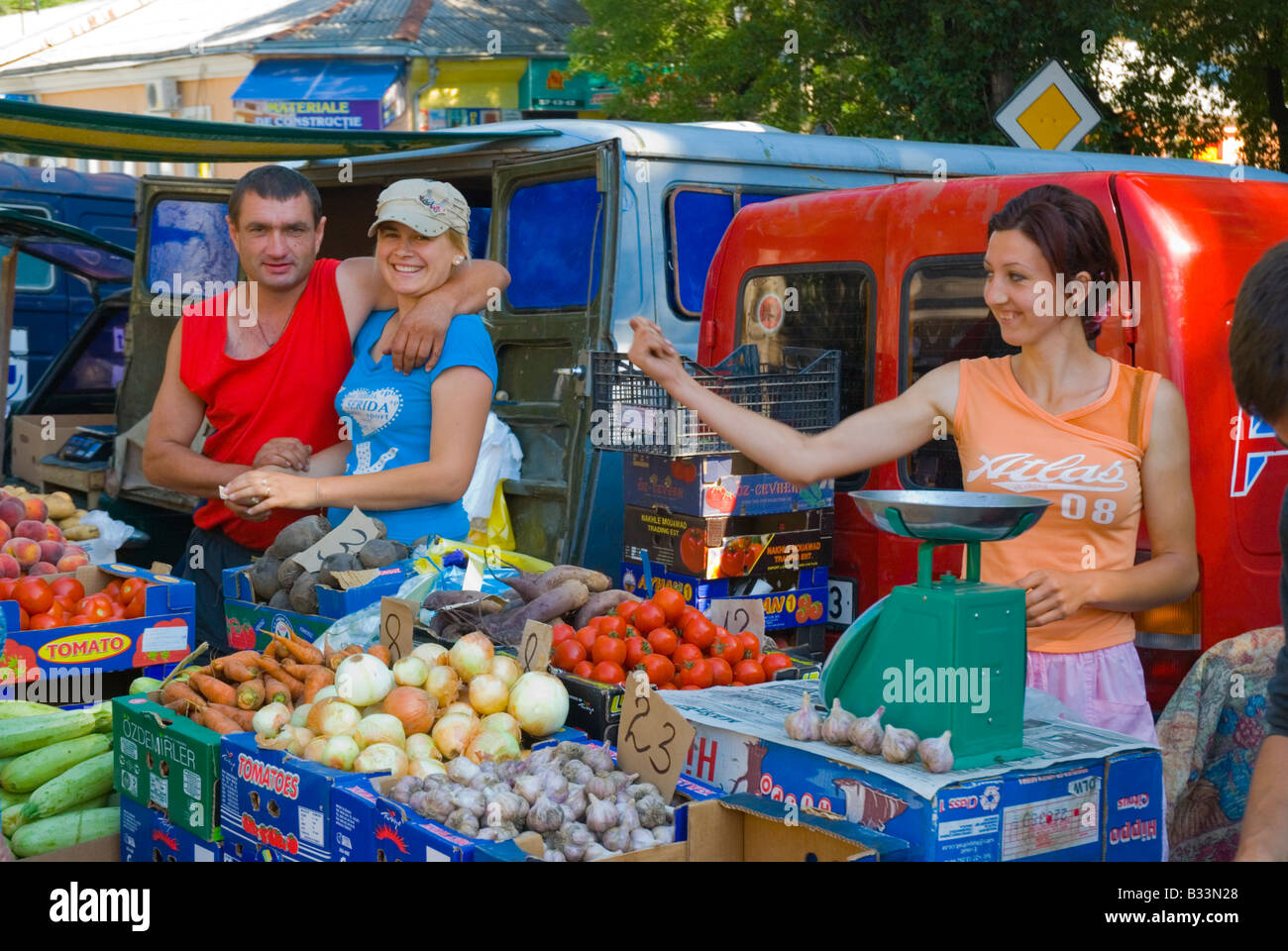 Marktstände auf der Piata Centrala Marktplatz in Chisinau Moldawien