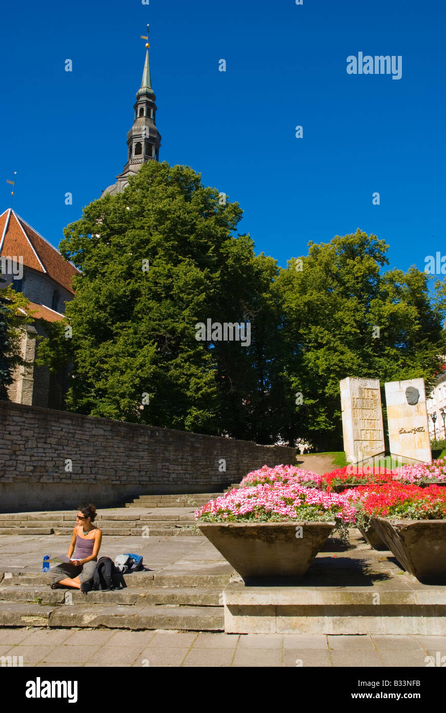 Vorplatz Niguliste Kirche in Tallinn Estland Europa Stockfoto