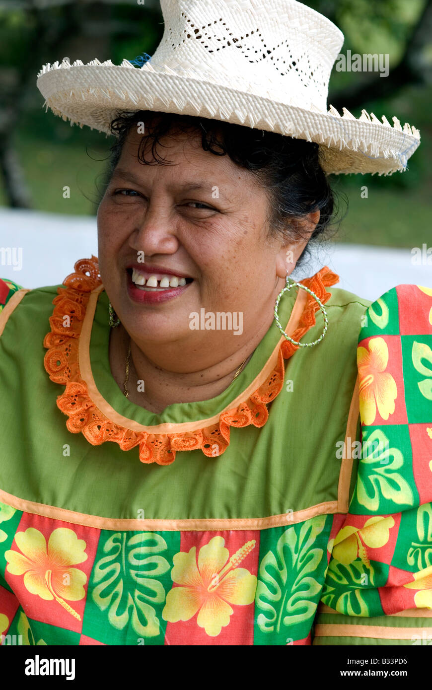 kirchliche Goer bei Avarua Cookinseln christlichen Kirche Rarotonga Cookinseln Stockfoto