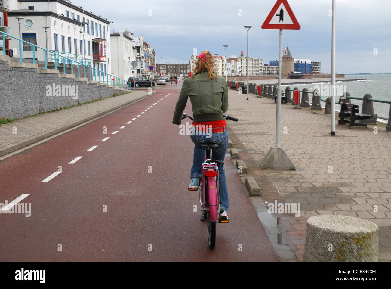 Radfahren entlang Boulevard Bankert Vlissingen Niederlande Stockfoto