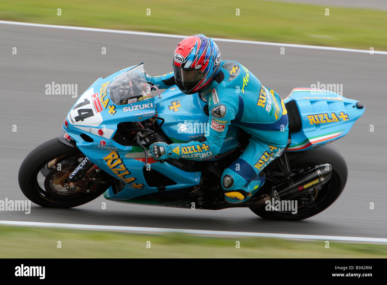 Atsushi Watanabe Nr. 14 auf der Rizla Suzuki GSXR 1000 K 8 am Freitag testen am Mallory Park Leicestershire Stockfoto