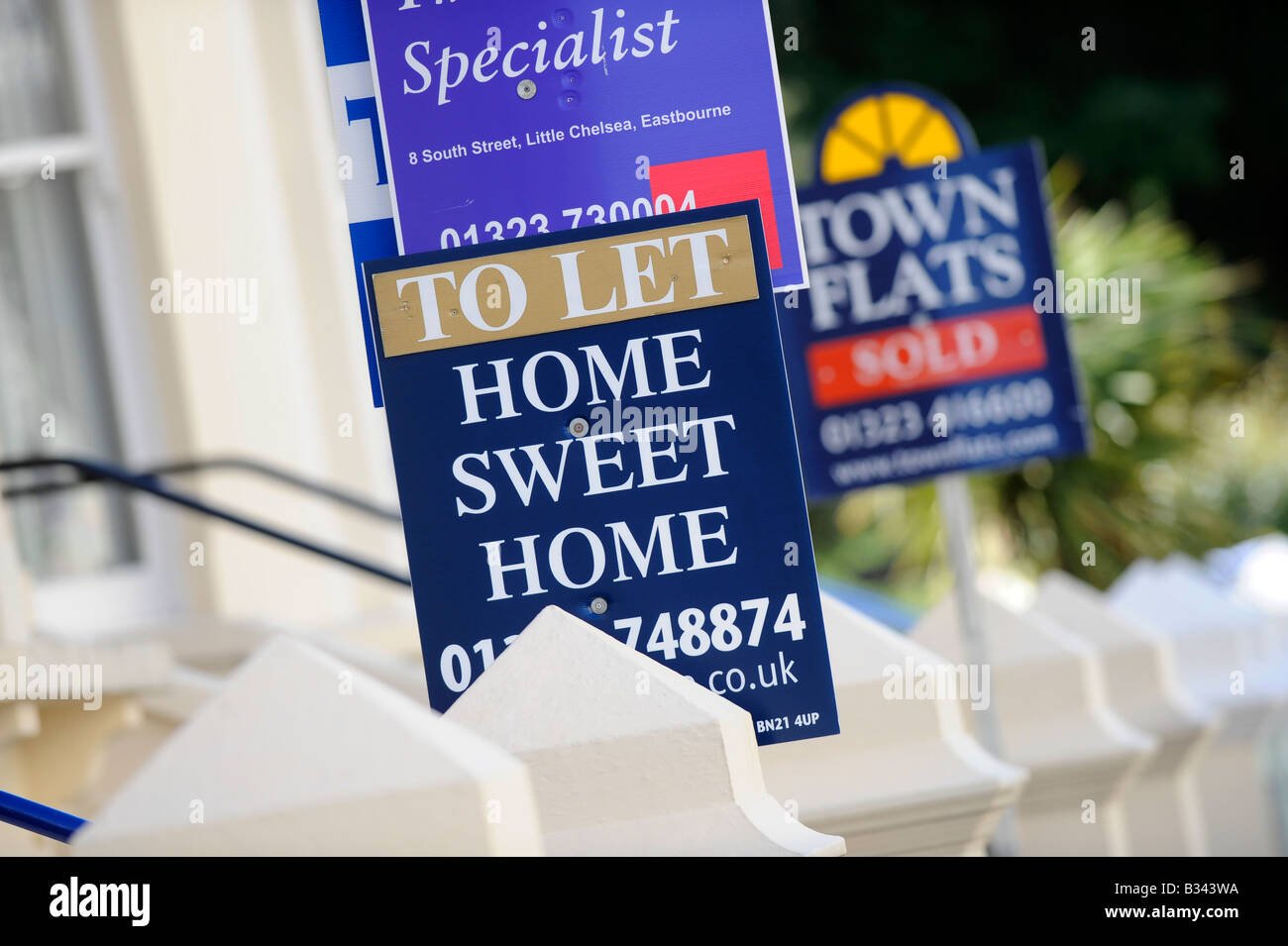 Home sweet Home: Immobilien zum Verkauf in Eastbourne an der Südküste von England. Stockfoto
