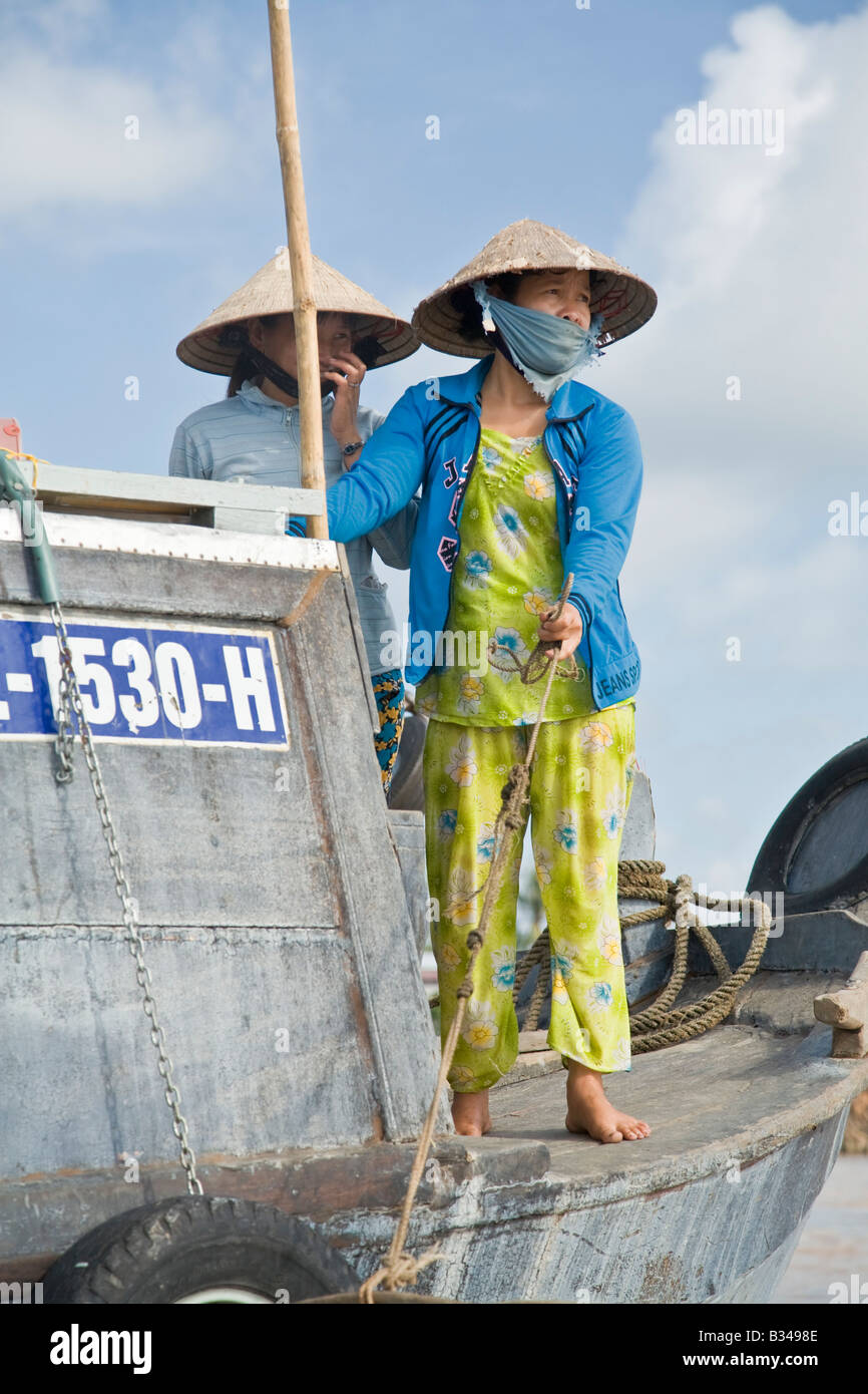Handel auf einem schwimmenden Markt am Mekong-Delta, Süd-Vietnam Stockfoto