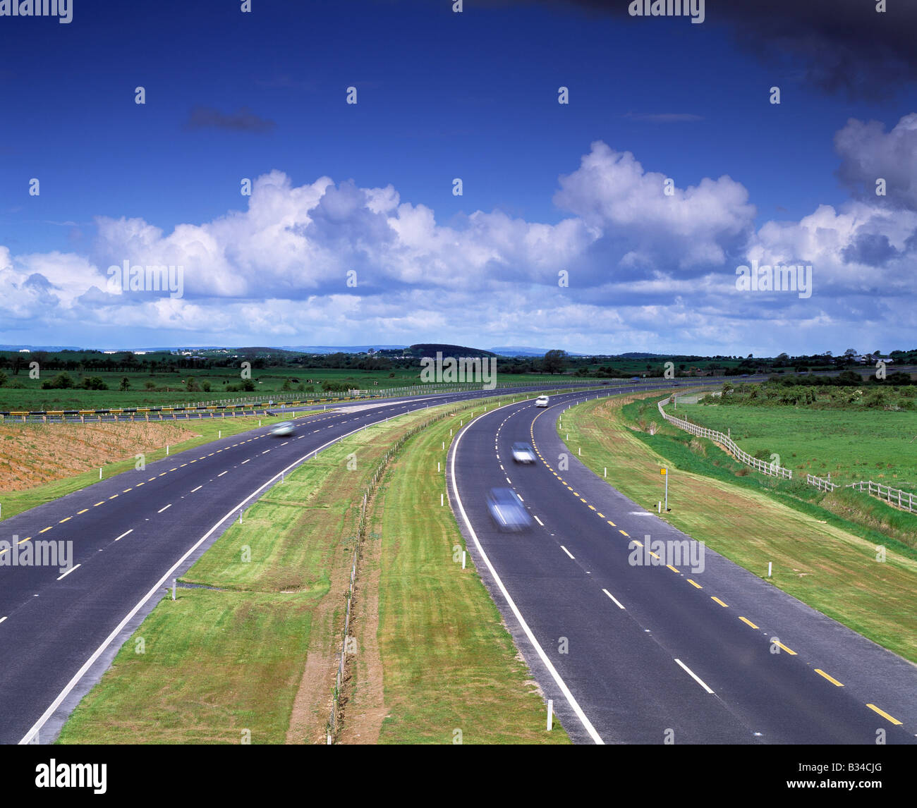 Irland irische Staat geförderten teilweise neue motor Weg System durch Banner County, N18 Stockfoto