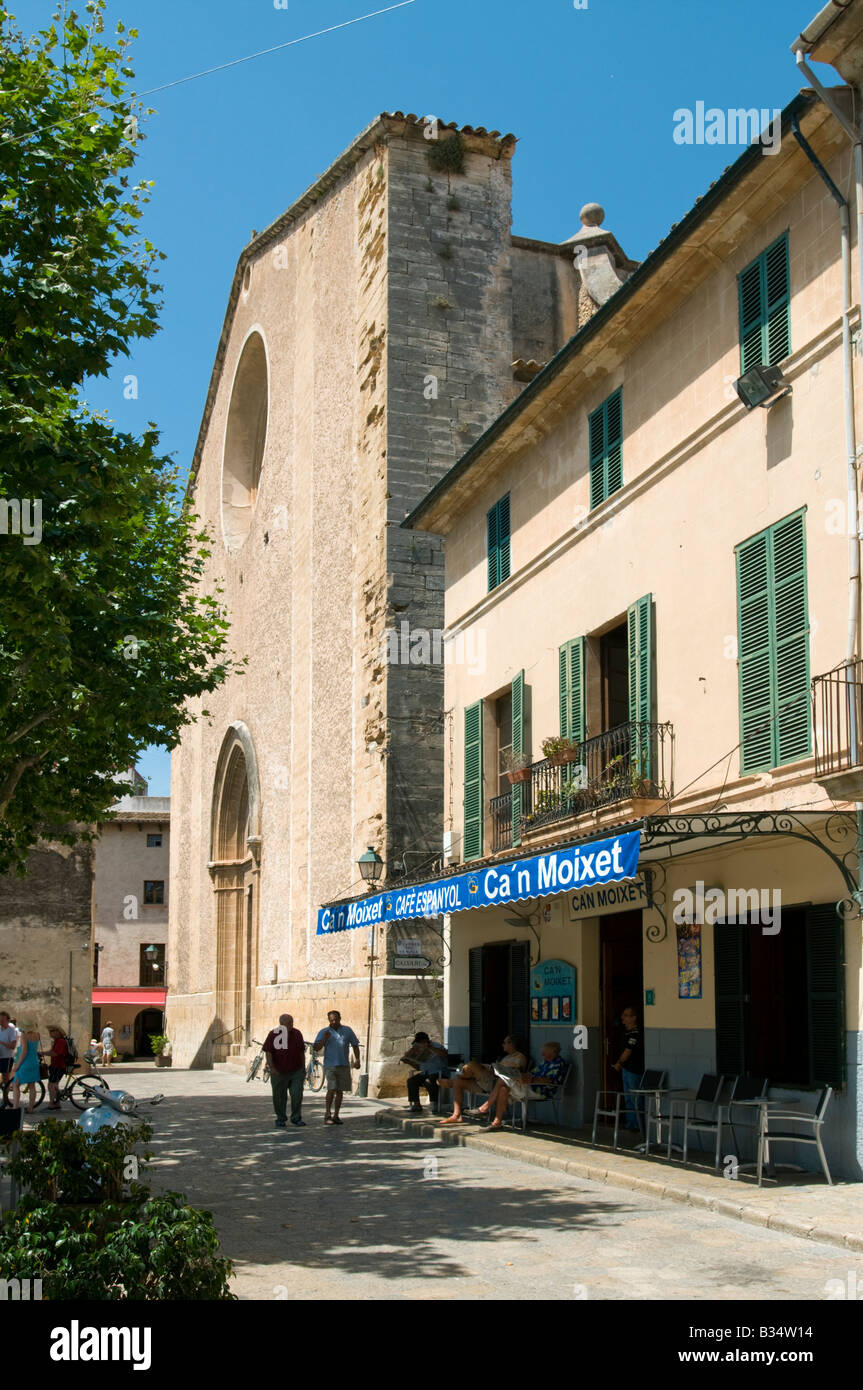 Kirche in Hauptplatz, Pollenca, Mallorca, Balearen, Spanien Stockfoto