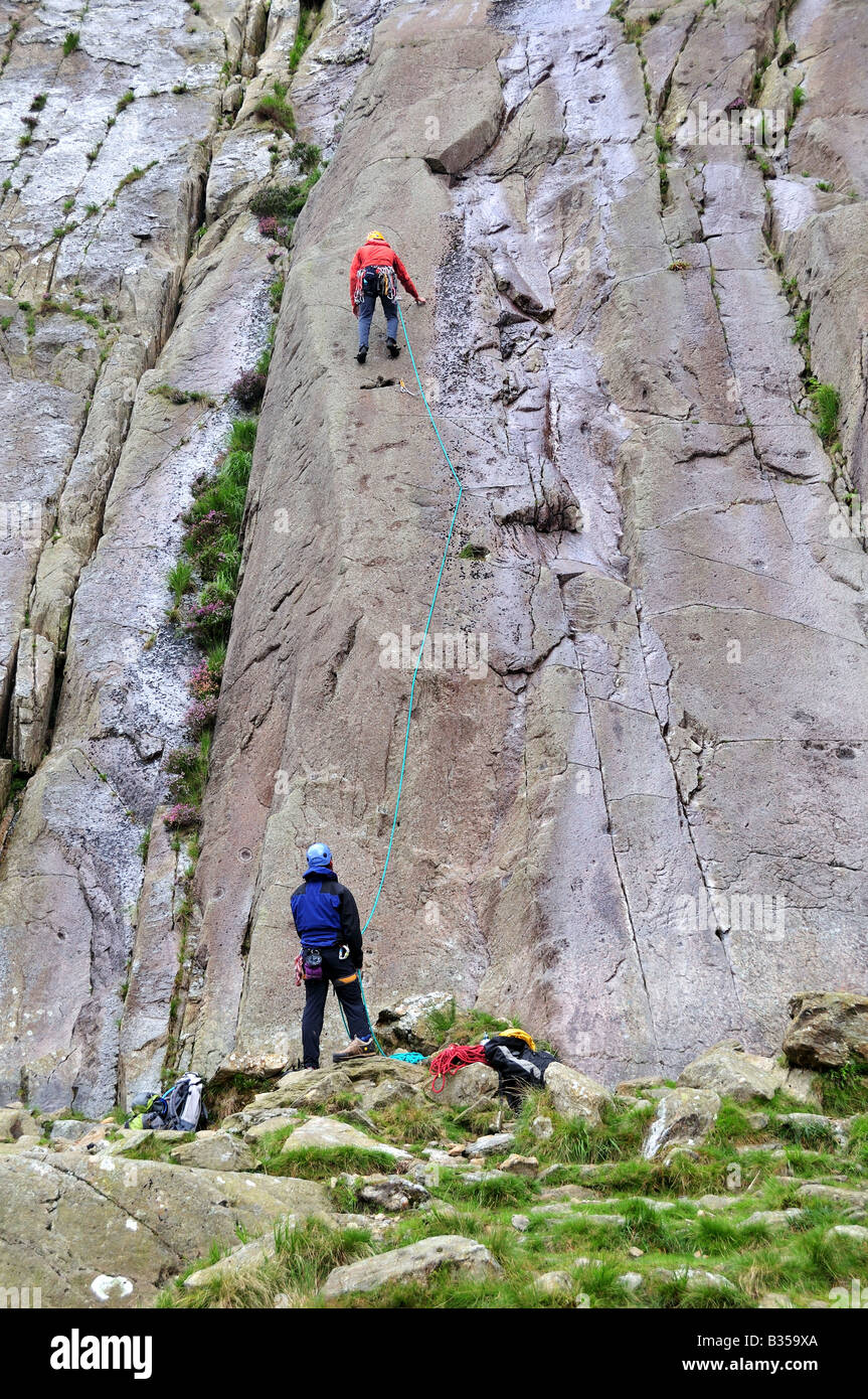 Kletterer auf den Idwal Slabs Cwm Idwal Snowdonia National Park Wales Cymru UK Stockfoto