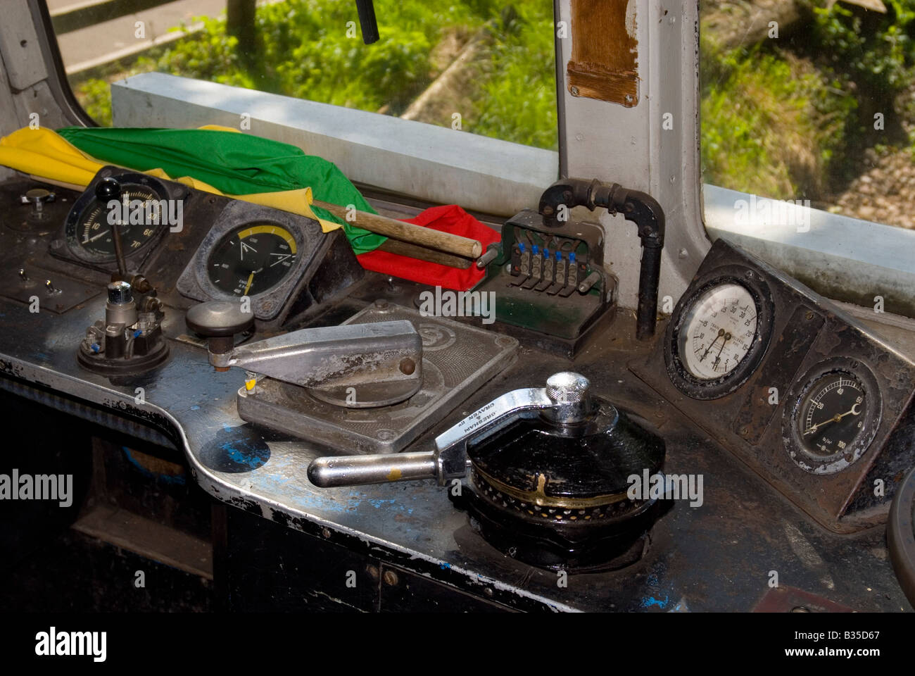 Steuerelemente in alte Diesel-Motor bei Bressingham, Norfolk, uk Stockfoto