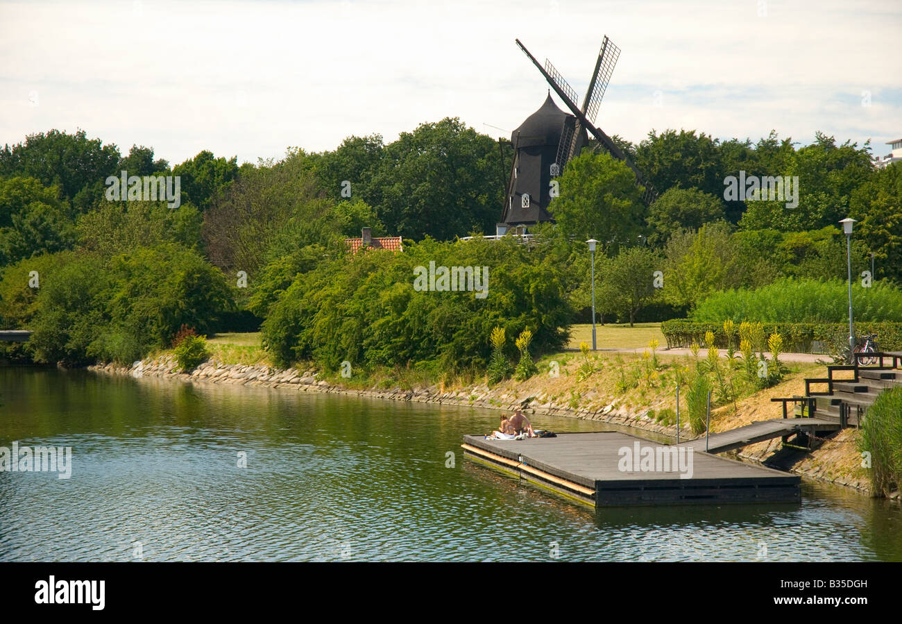 Slottsparken (Schlosspark) in Malmö, Schweden, ist ein beliebtes Erholungsgebiet für die Bürger und Touristen Stockfoto