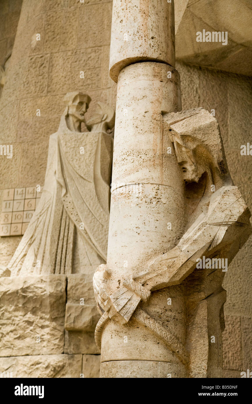 Spanien Barcelona West Leidenschaft Fassade der Kirche Sagrada Familia entworfen Architekt Antoni Gaudi Bildhauer Josep Maria Subirachs Stockfoto
