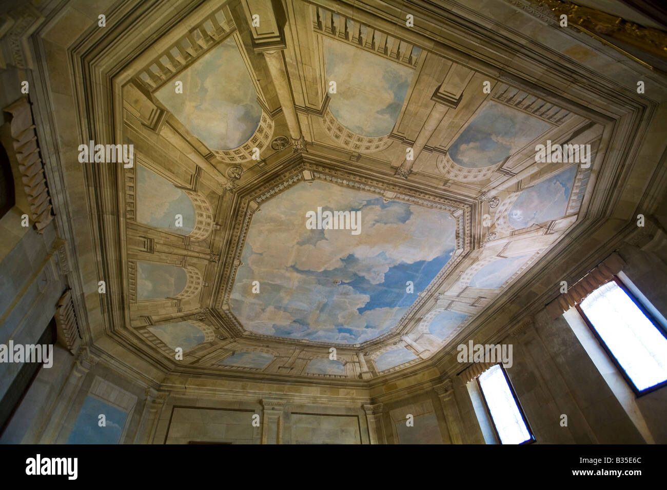 Spanien Salamanca Tromp Doeil Gemälde an der Decke des Salons de Claustros im Universitätsgebäude ältesten in Spanien Stockfoto