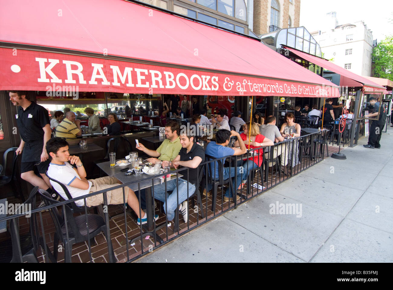 Restaurant anschliessend bei Kramerbooks, ein Dupont Circle Buchhandlung und Restaurant in Washington, DC. Stockfoto