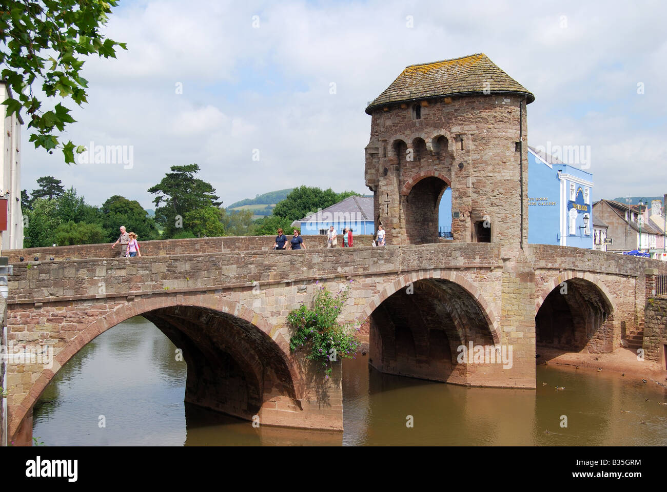 Mittelalterliche Monnow Bridge aus dem 13. Jahrhundert, Monmouth, Monmouthshire, Wales (Cymru), Großbritannien Stockfoto