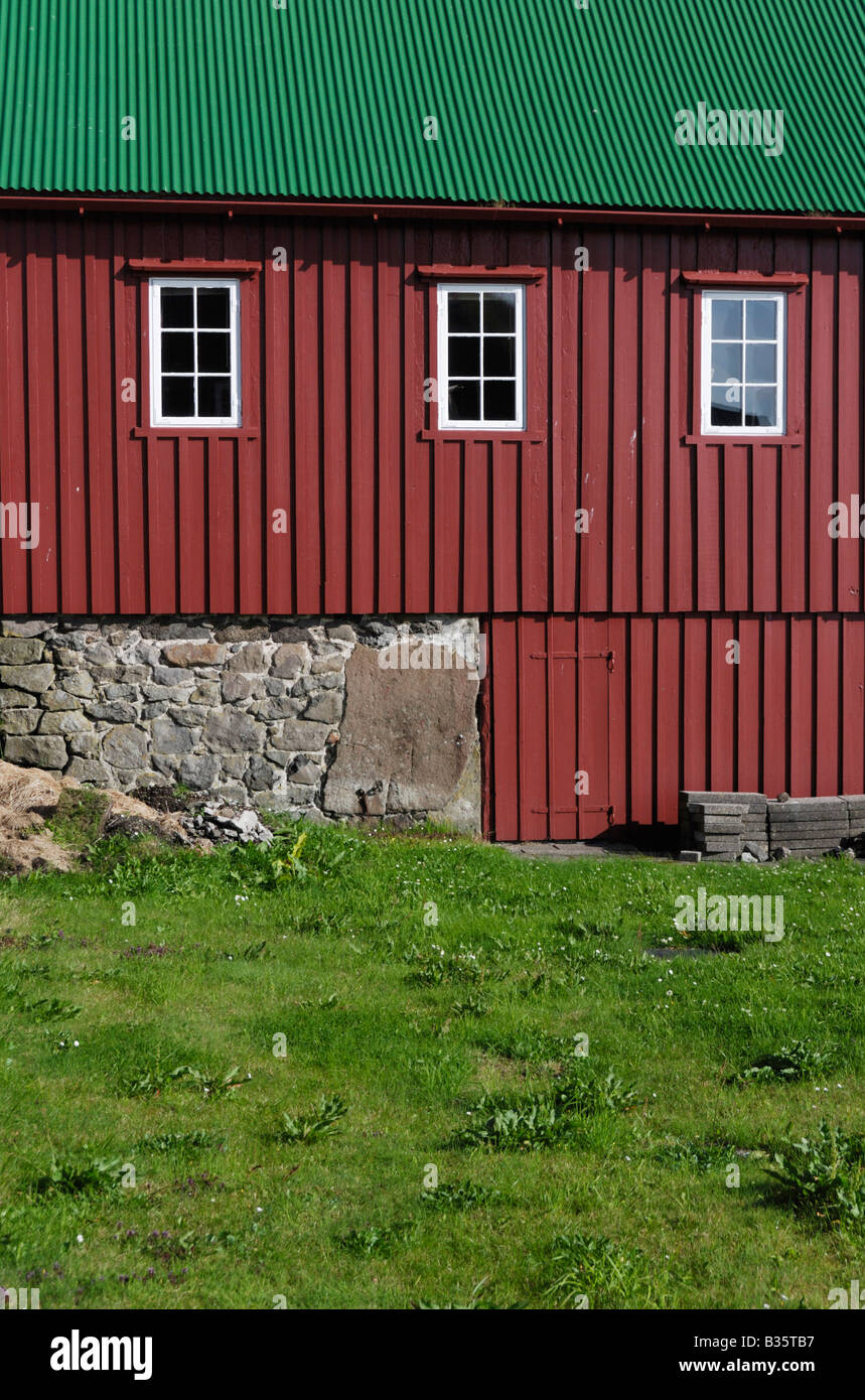 Rot und Grün Haus Tórshavn, Färöer-Inseln Stockfoto