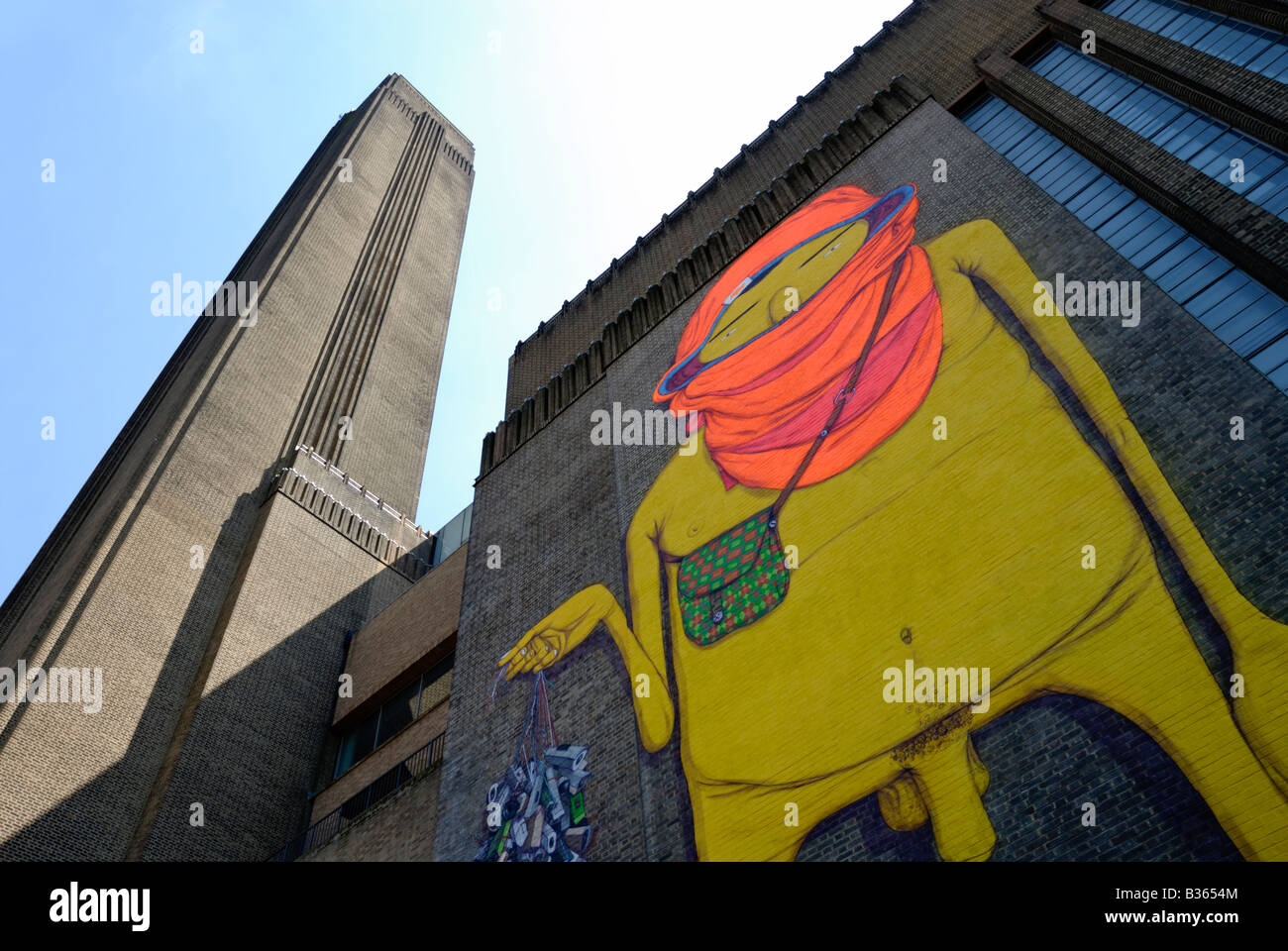 England, London, Southbank, Tate Modern Gallery, Künstler Os Gêmeos Wandbild Stockfoto