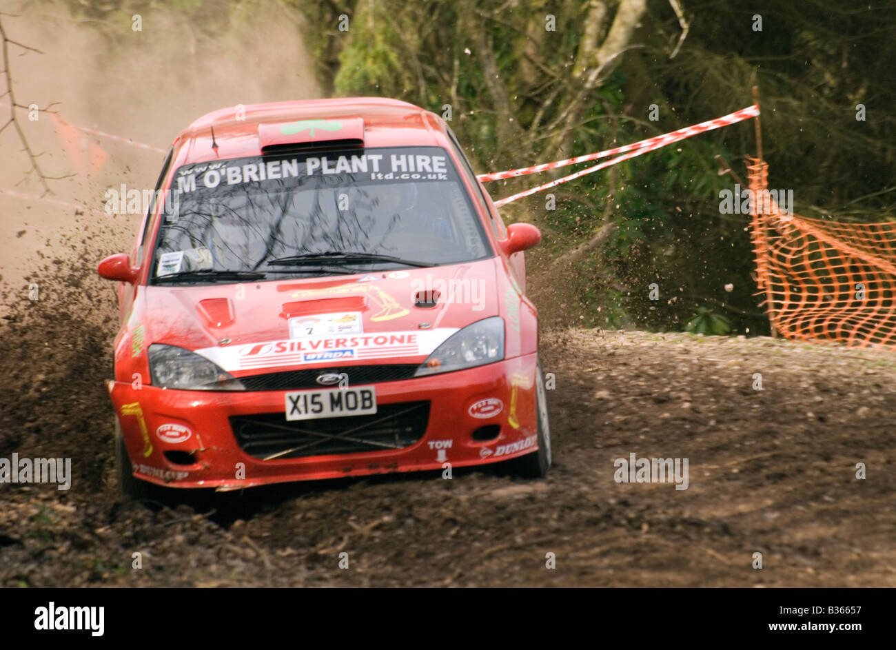 Ford Focus Rallyeauto seitwärts Stockfoto