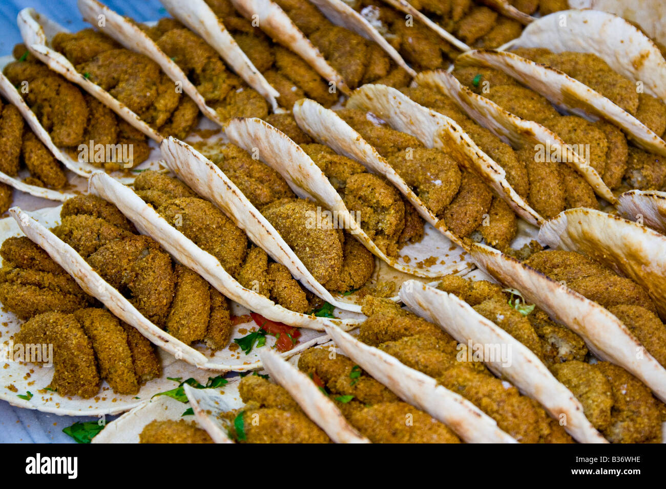 Falafel Sandwiches in einem Laden in der Altstadt von Aleppo Syrien Stockfoto