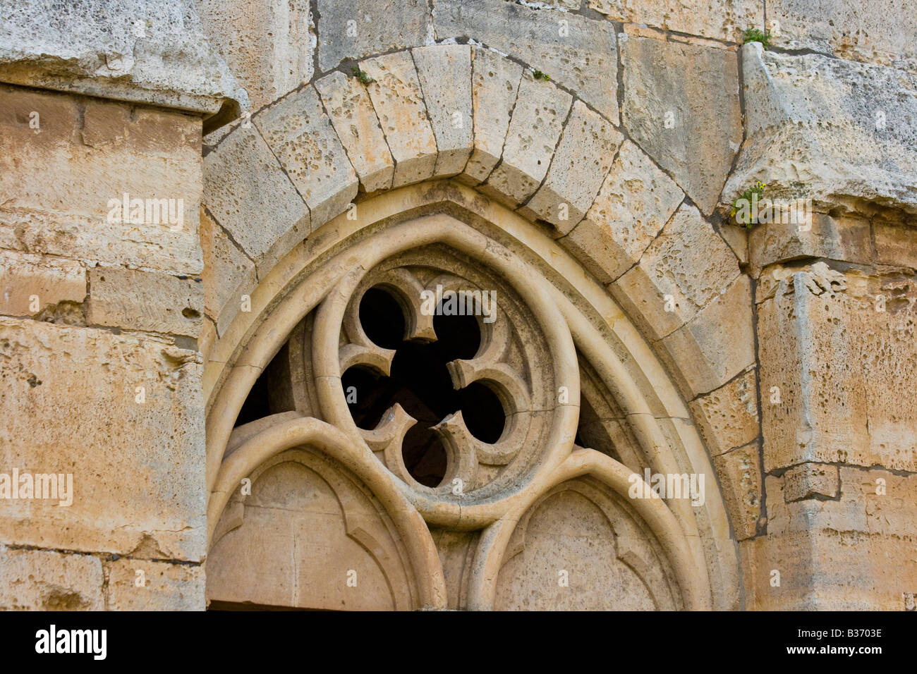 Fenster in einen gewölbten Korridor im Inneren Crak Des Chevaliers oder Al Hosn Kreuzfahrerburg in Syrien Stockfoto