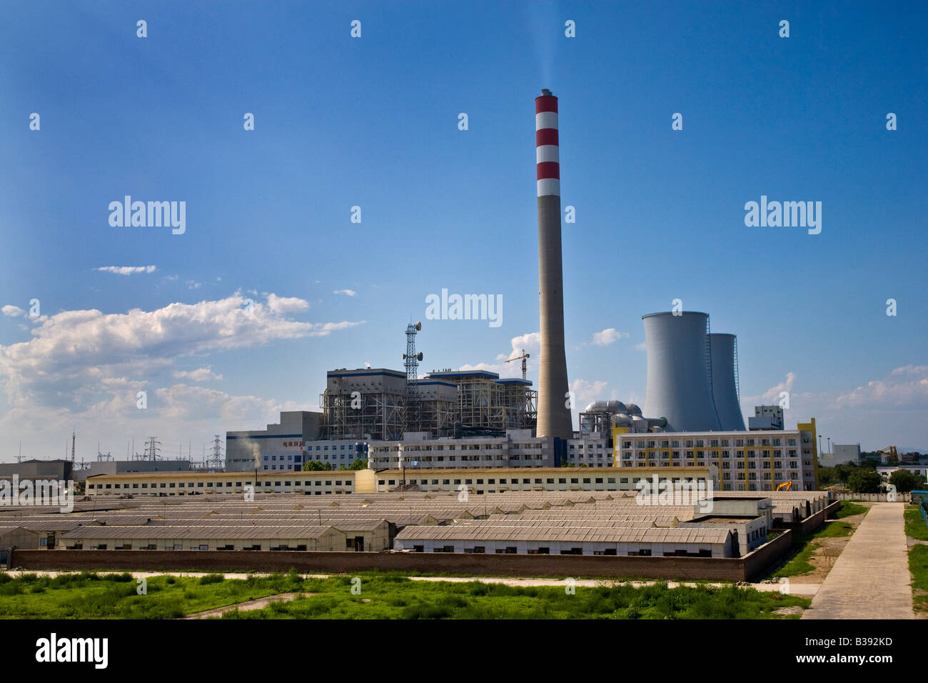 Moderne Kohlekraftwerke Kraftwerk in der Nhe von Sanhe Stadt Hebei Provinz  China JMH3201 Stockfotografie - Alamy