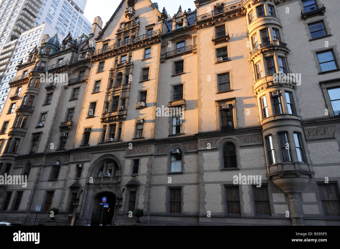 Dakota Gebäude NYC älteste Luxus Apartment Appartementhaus und Ort wo John Lennon erschossen wurde Stockfoto