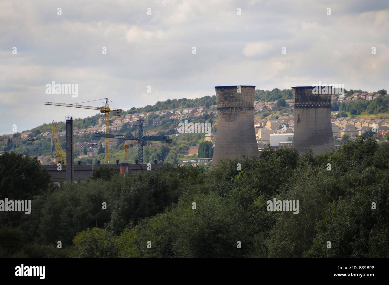 Ainsley Kühltürme 12 Stunden vor die Türme wurden am 24. August 2008 abgerissen,, Sheffield, England, Großbritannien Stockfoto