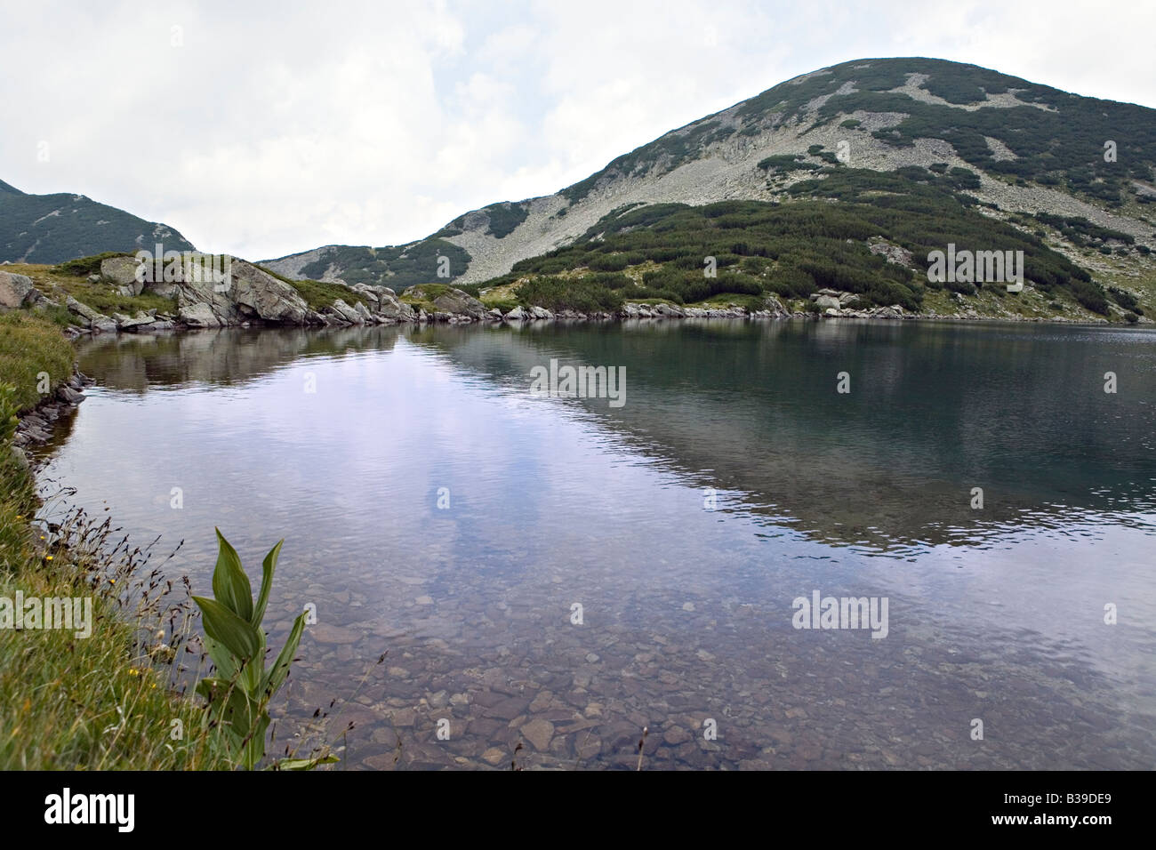 Spektakuläre Kremenski Seen in World Heritage Site Nationalpark Pirin Bulgarien Stockfoto
