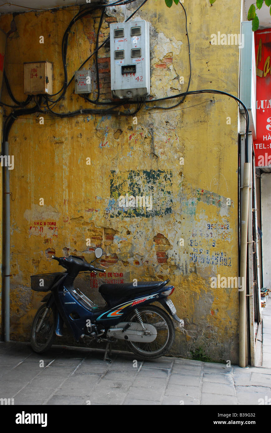 Moped-Hanoi-Straße Stockfoto