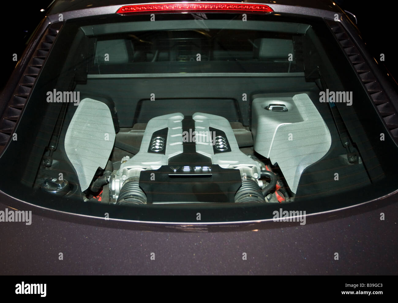 Audi r8 engine -Fotos und -Bildmaterial in hoher Auflösung – Alamy