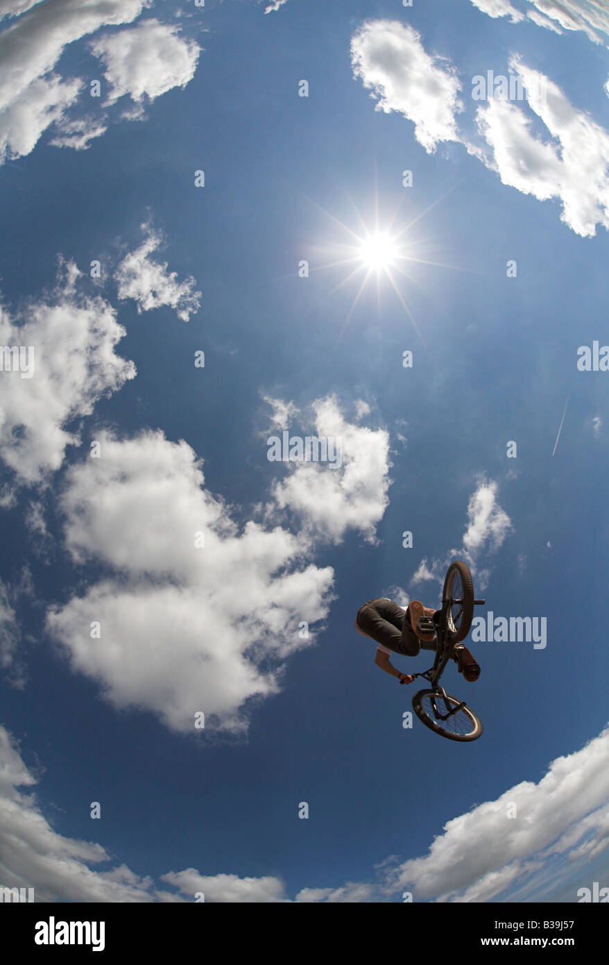 BMX-Fahrer beim Red Bull Imperium von Schmutz Wettbewerb 26. Juli 2008 Devon UK Stockfoto