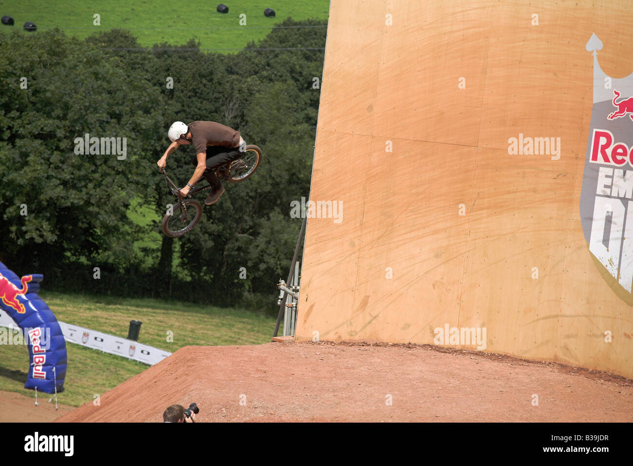 BMX-Fahrer beim Red Bull Imperium von Schmutz Wettbewerb 26. Juli 2008 Devon UK Stockfoto