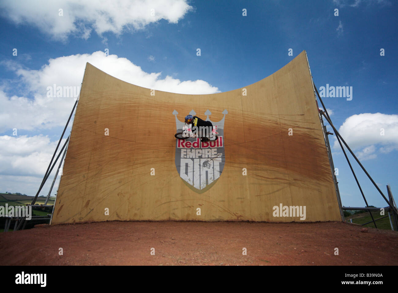 BMX-Fahrer beim Red Bull Imperium von Schmutz Wettbewerb 26. Juli 2008 Devon UK Stockfoto