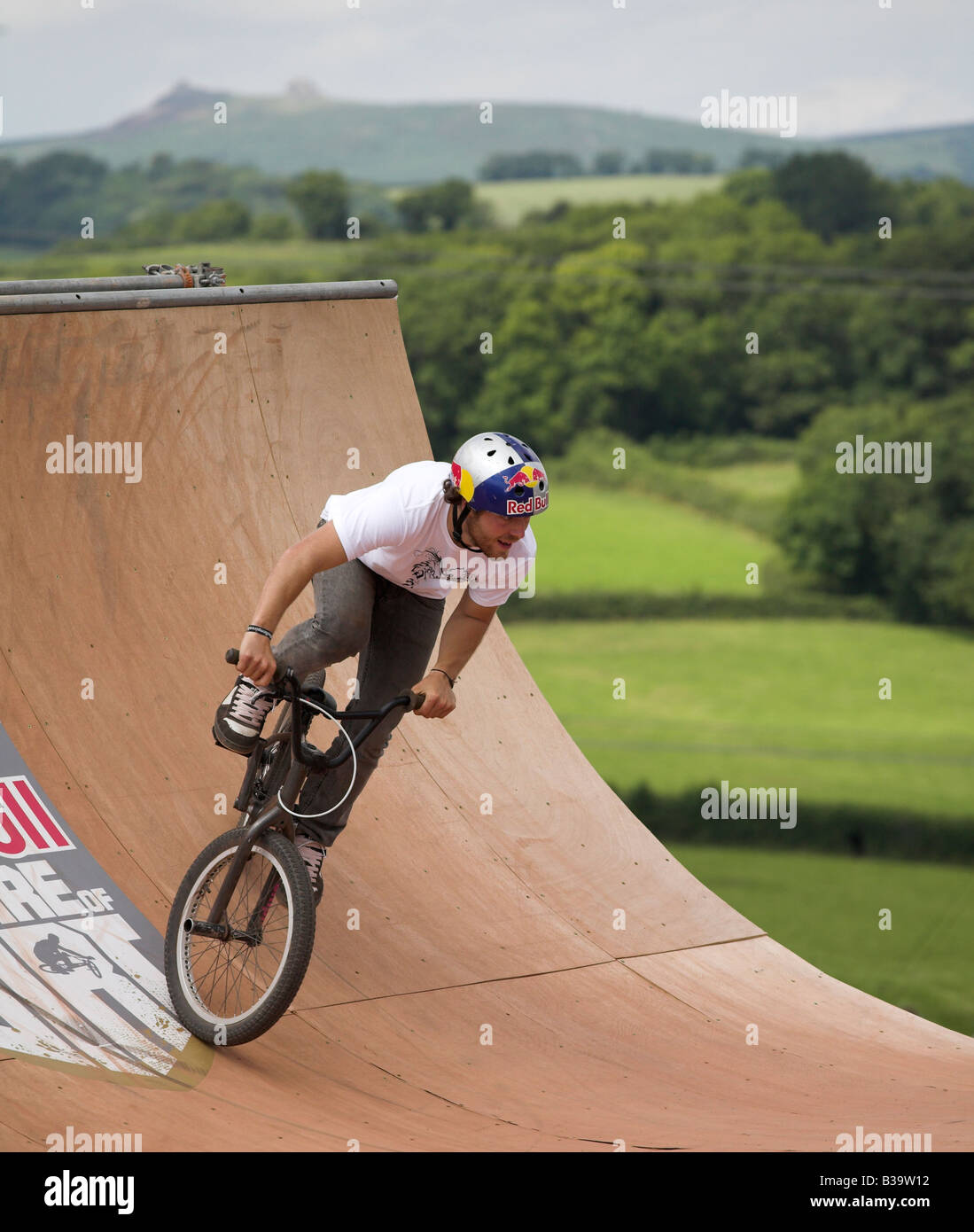 BMX-Fahrer beim Red Bull Imperium von Schmutz Wettbewerb 26. Juli 2008 Devon UK Stockfoto