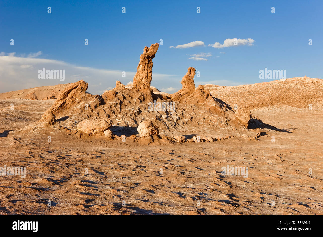 Chile, Norte Grande, Atacama-Wüste, Tal des Mondes, erodiert Salz Fialen, bekannt als "Die drei Marias" Stockfoto