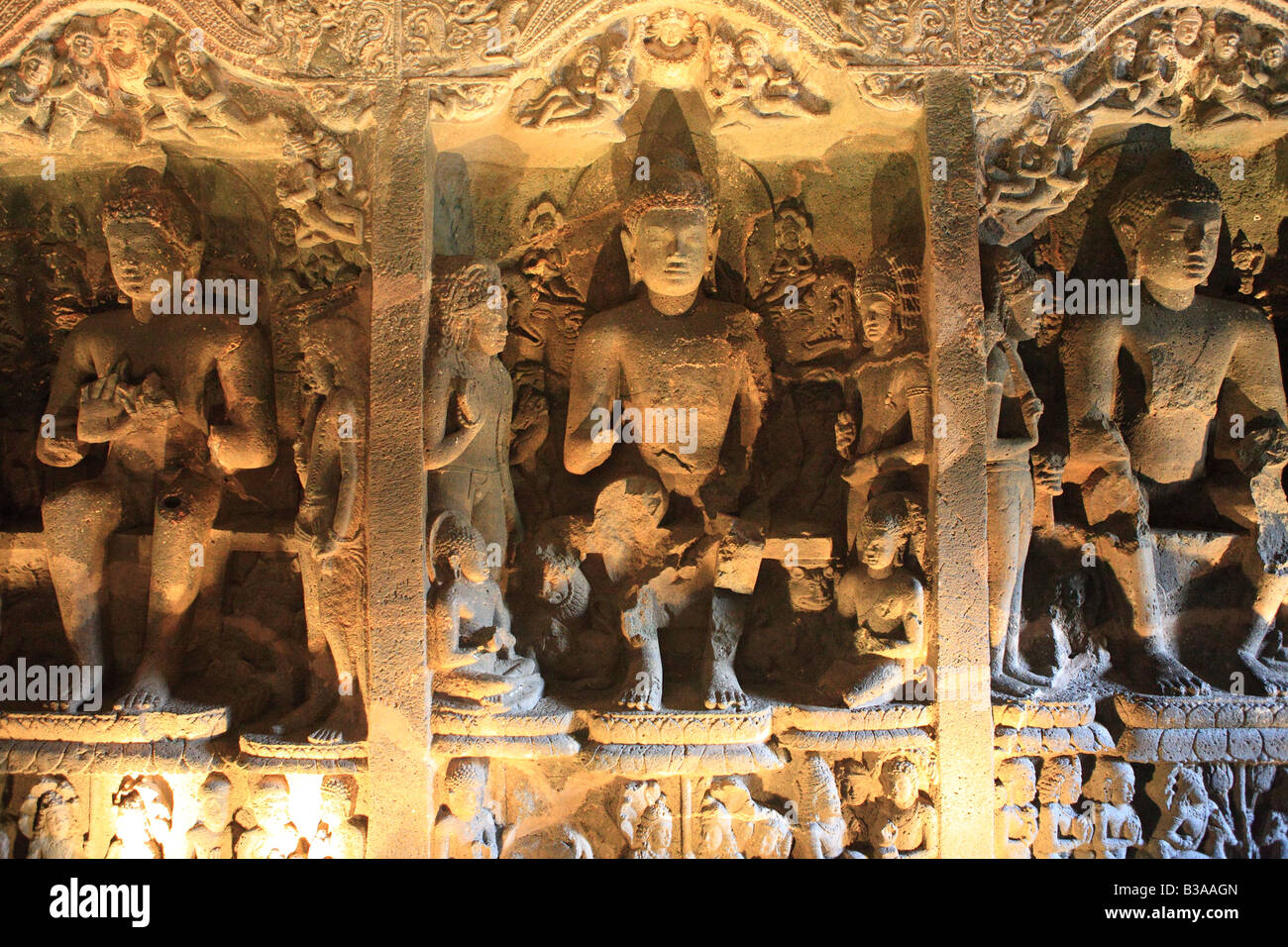 Höhle 26, Chaitya (buddhistische Tempel), UNESCO-Weltkulturerbe, Ajanta, Maharashtra, Indien Stockfoto