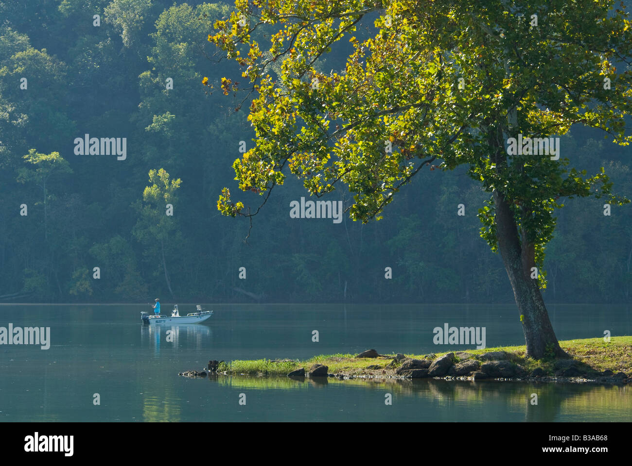 Lake Taneycomo, Ozarks, Missouri, USA in der Nähe von Ozark Strand Damm Stockfoto