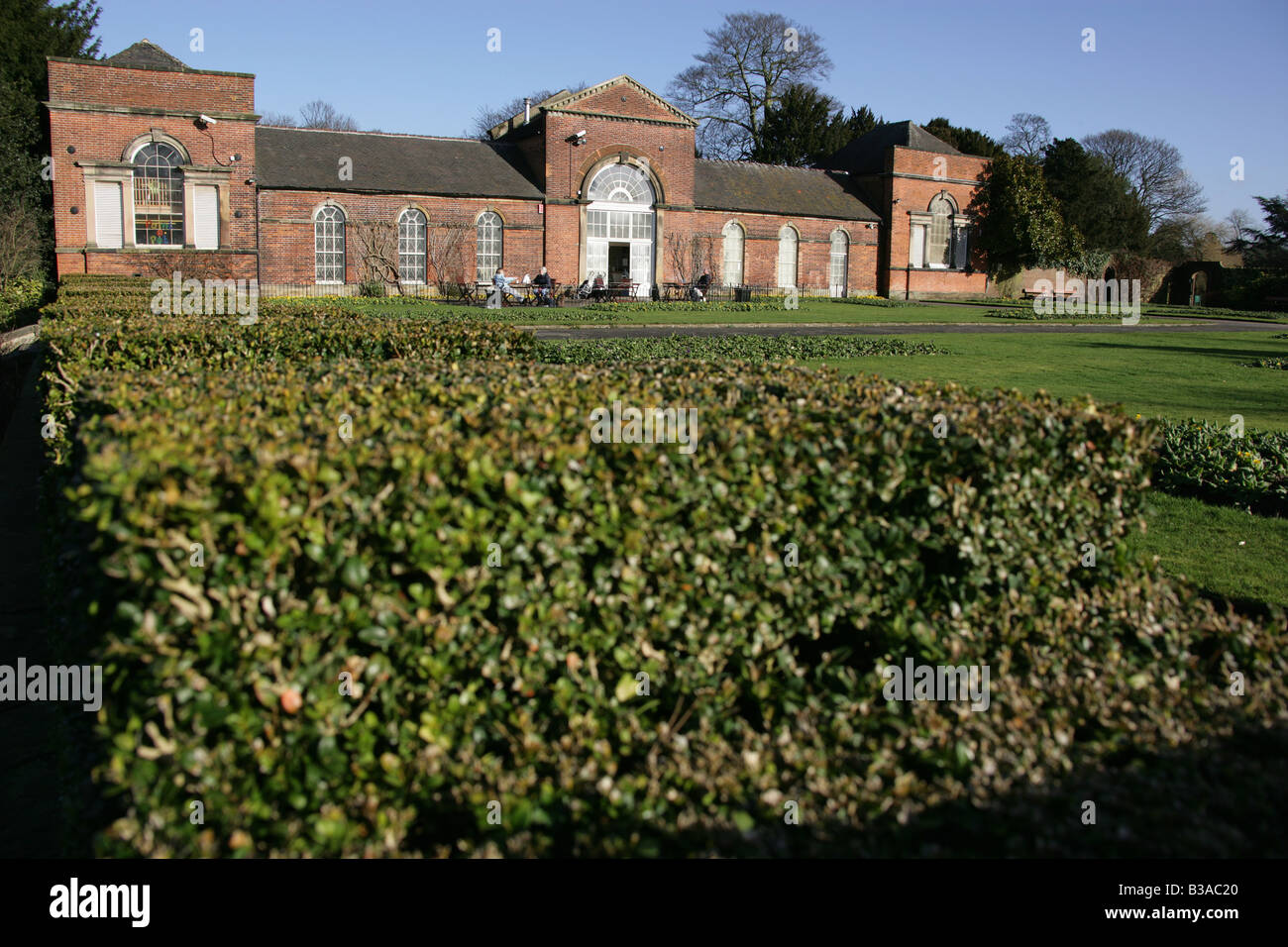 Stadt von Derby, England. Die Orangerie im Markeaton Park ist eine erhaltene Gebäude der ehemaligen Markeaton Halle. Stockfoto