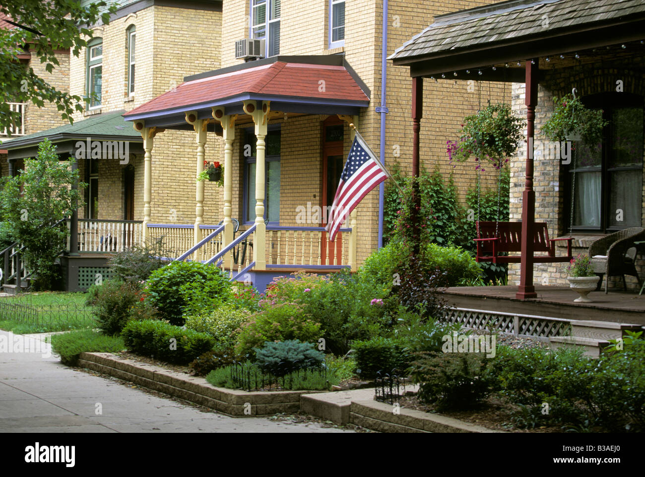 HÄUSER AUF HISTORISCHEN MILWAUKEE AVENUE IN MINNEAPOLIS, MINNESOTA. JUNI. Stockfoto