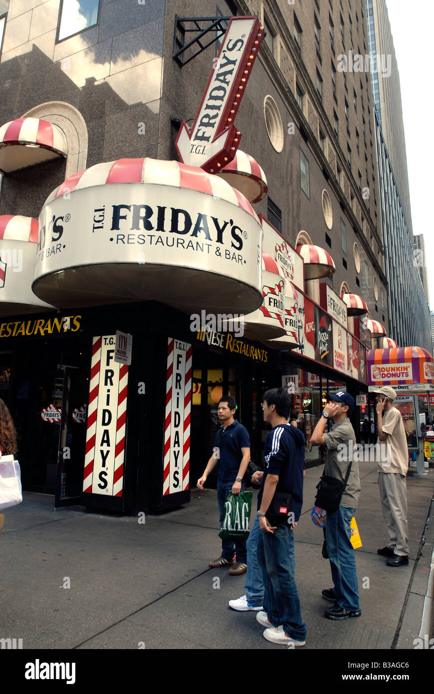 Ein Zweig der Times Square der T G I s Freitag-Restaurant-Kette Stockfoto